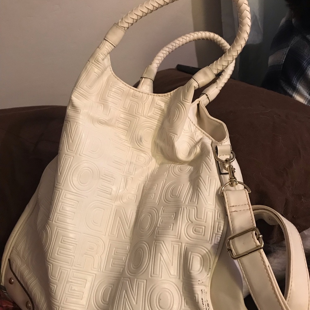 Dereon shoulder bag with detachable luggage strap